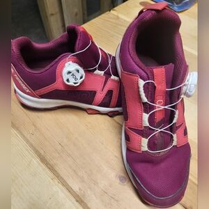 Tennis Shoes Terra Style